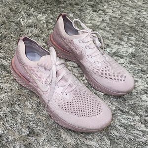 Women’s Nike epic react sneakers size 9.5